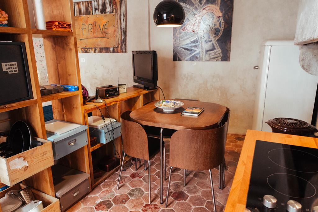 شقة ديجون  في Studio Ecologique Amiral Roussin الغرفة الصورة